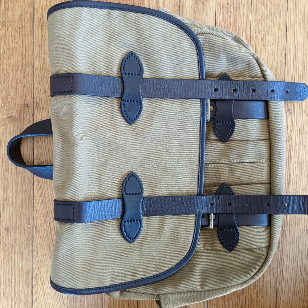 Filson Medium Rugged Twill Field Bag - Tan